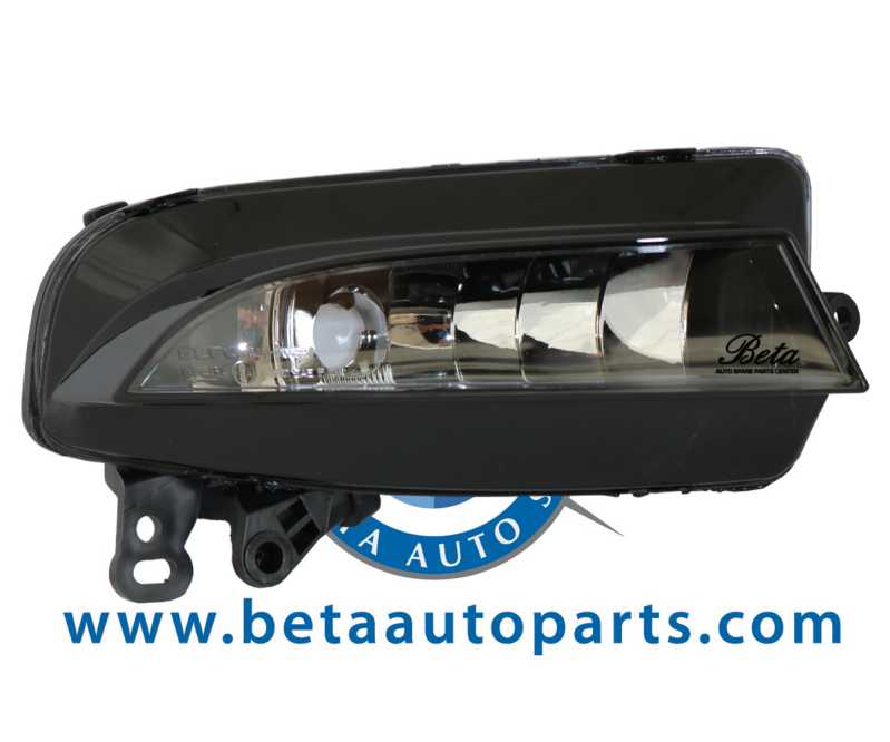 Right Side Fog Lamp for Audi A5 2012-2016 models, Part Number 8T0941700C
